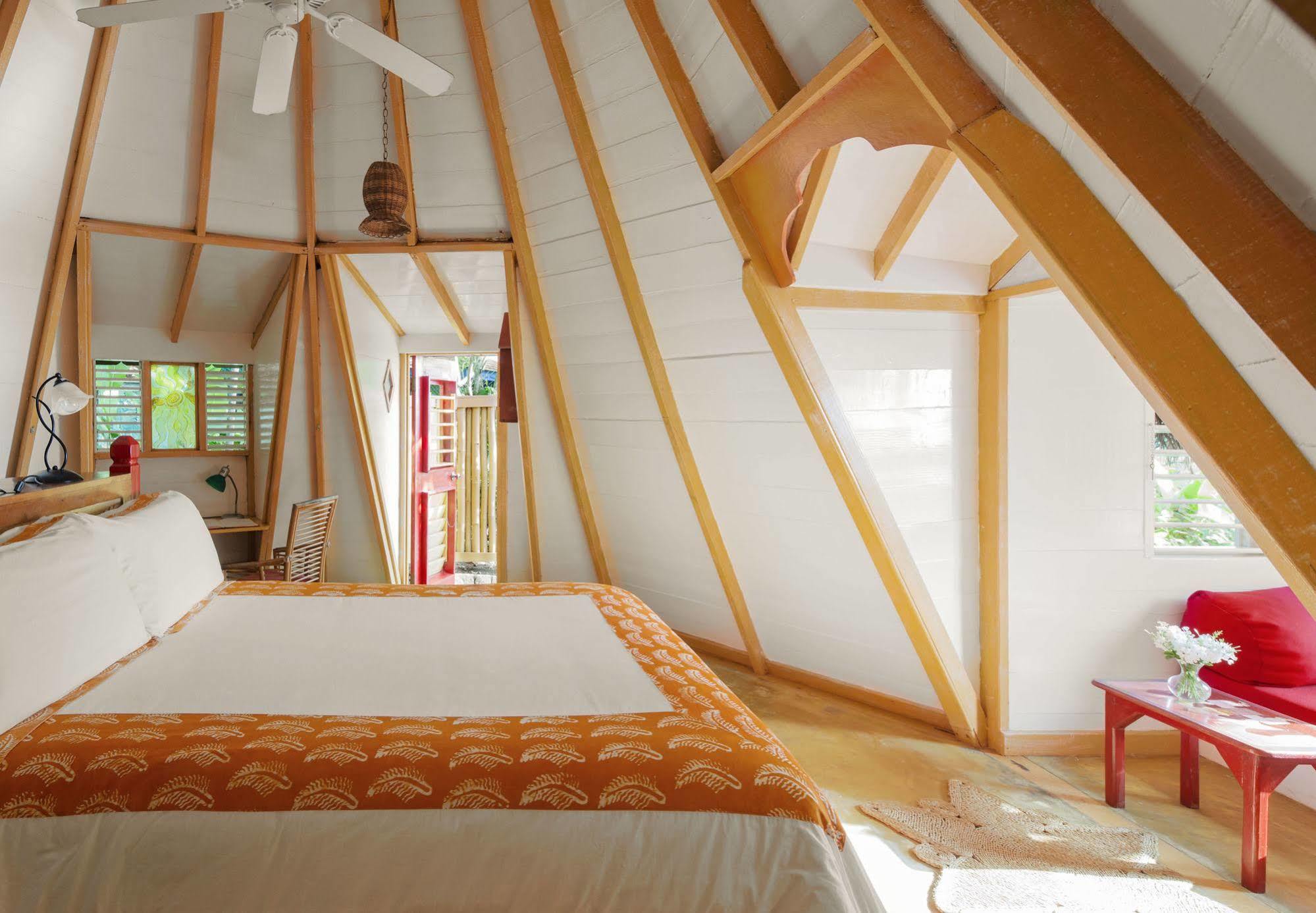 The Caves Hotel เนกริล ภายนอก รูปภาพ