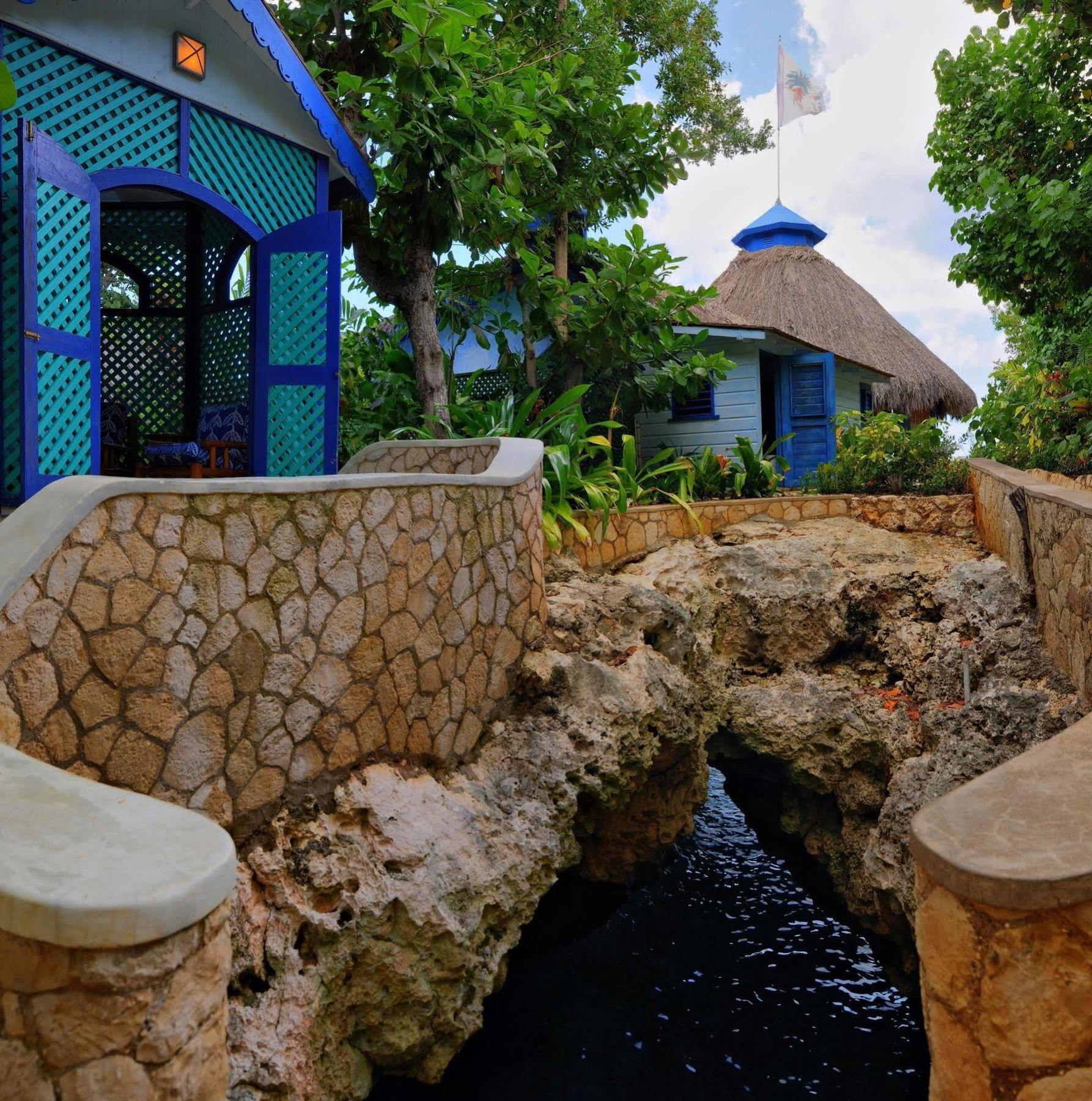 The Caves Hotel เนกริล ภายนอก รูปภาพ